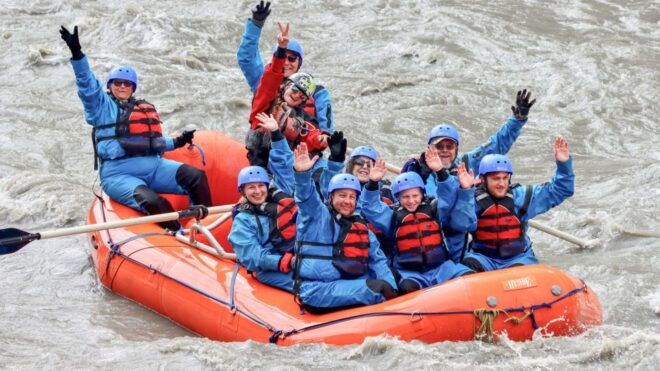 Denali, Alaska: Canyon Wave Raft Class III-IV Paddle/Oar - Directions