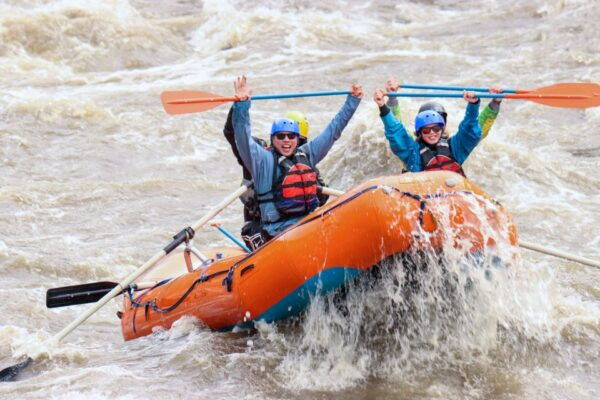 Denali, Alaska: Canyon Wave Raft Class III-IV Paddle/Oar - The Sum Up