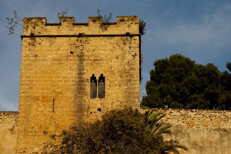 Dénia: Mysteries and Legends Walking Tour - Tour Experience