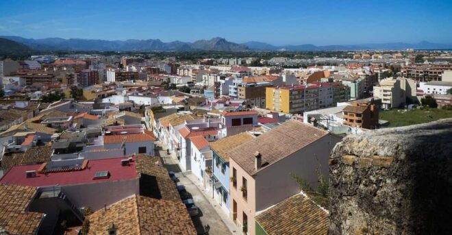 Denia - Old Town Private Walking Tour - Experience and Atmosphere