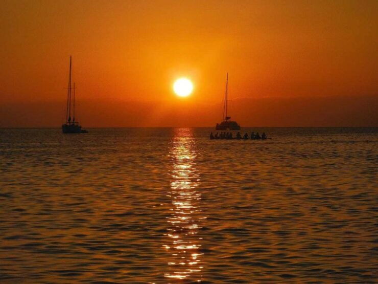 Dénia: Sunset Cruise on a Motor Catamaran - Experience Highlights