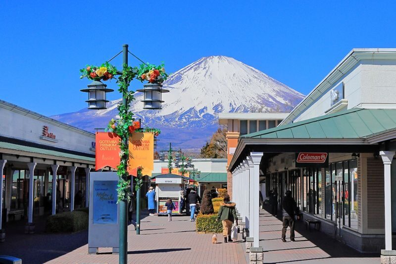 Departing Daily from Tokyo: Mount Fuji 5th Station, Lake Kawaguchi, Oshino Hakkai & Gotemba Premium Outlets 1-Day Tour (Optional Japanese Lunch) - Oshino Hakkai: a change of pace from the big views