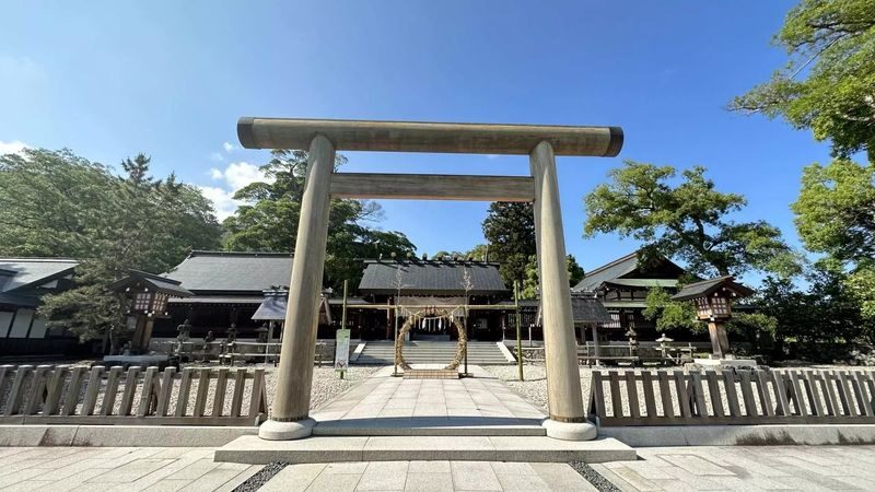 (Departing from Osaka/Kyoto) Kyoto by the Sea Day Trip: Amanohashidate, Ine Funaya, Ine Bay Boat Tour, Chionji Temple, Optional Tango Sea Train - Guides, group size, and the pace of the day