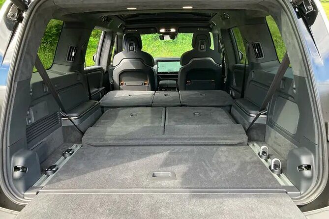 Departure by Eco SUV from Las Vegas City to Las Vegas LAS Airport - The Experience on the Road