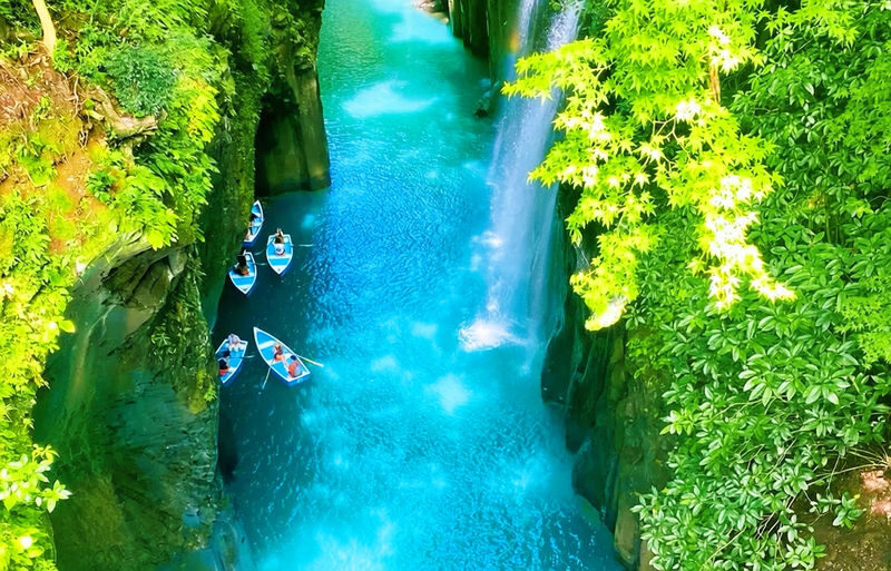 Departure from Kumamoto, Kyushu: Takachiho Gorge & Mount Aso Daikanbo & Kurokawa Onsen Day Tour - What the price covers, and where extras add up