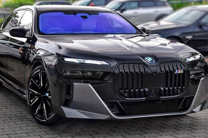 Departure from Milwaukee City to Milwaukee Airport MKE by Sedan - The Sum Up