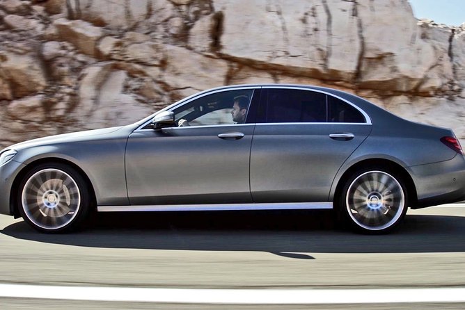 Departure Private Transfer Bristol to Bristol Airport BRS by Business Car - Departure Private Transfer Bristol