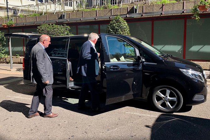 Departure Private Transfer Bristol to Bristol Airport BRS by Luxury Van - Convenient Departure Location in Bristol