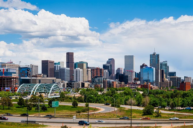 Departure Private Transfer: Denver to Denver Airport DEN in Luxury Van - Service Details