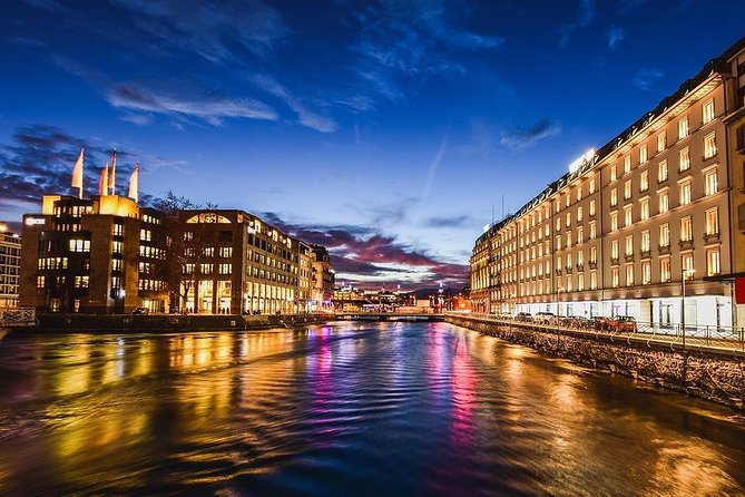 Departure Private Transfer From Geneva City to Geneva Airport GVA by Minibus - Group Size and Booking Limitations