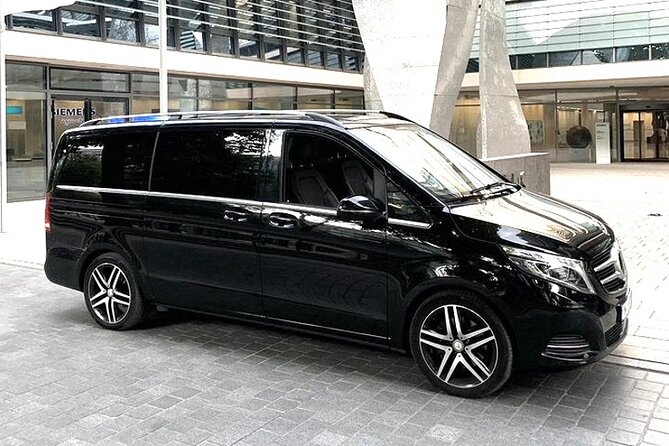 Departure Private Transfer: Las Vegas to Las Vegas Airport LAS in Luxury Van - Service Details