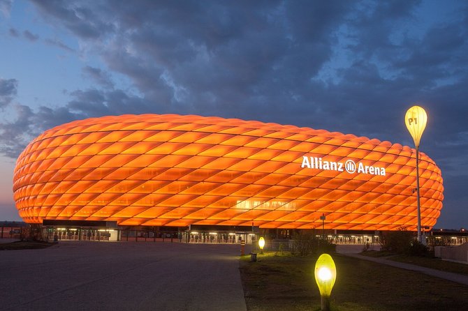 Departure Private Transfer: Munich City to Munich Airport MUC in Luxury Car - Directions