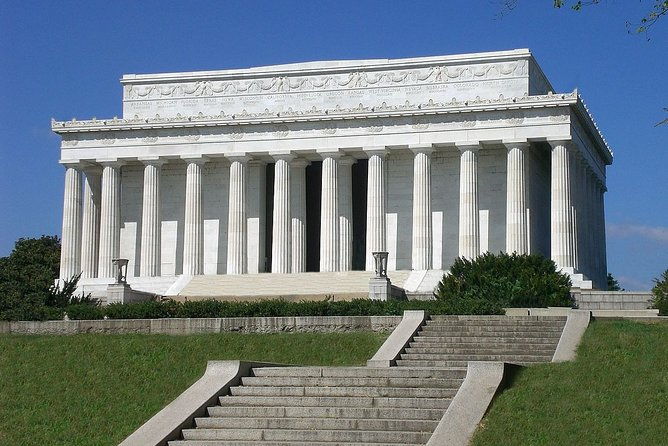 Departure Private Transfer: Washington to National Airport DCA in Luxury Car - Detailed Review of the Transfer Experience