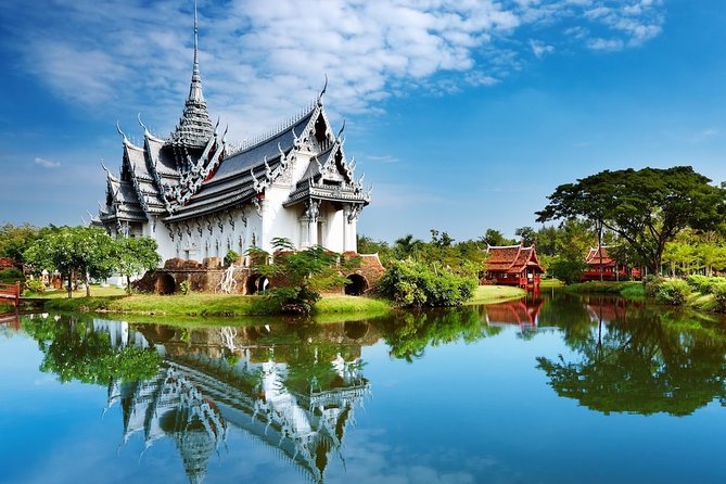 Departure Private Transfers: Bangkok to Don Mueang Airport DMK in Luxury Van - Infant Seat Availability