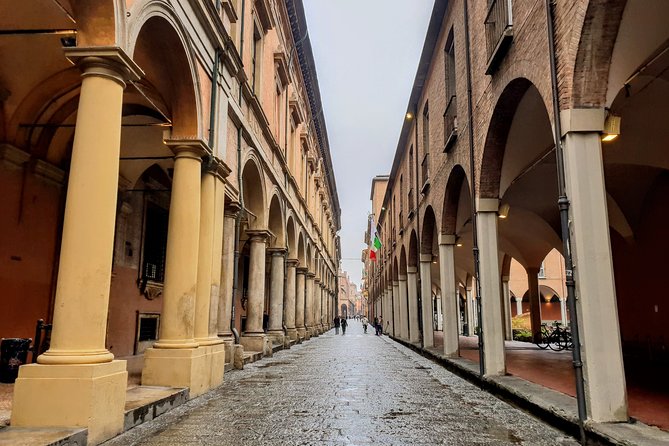 Departure Private Transfers: Bologna City to Bologna Airport BLQ in Luxury Van - Reservation and Cancellation