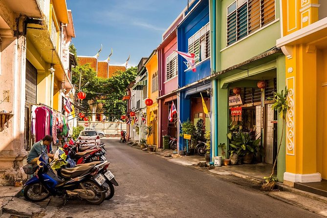 Departure Private Transfers From Phuket City to Phuket Airport HKT - Pricing and Group Size Variations