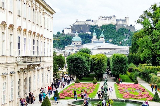 Departure Private Transfers: Salzburg to Salzburg Airport SZG in Luxury Van - Operator and Pricing Details