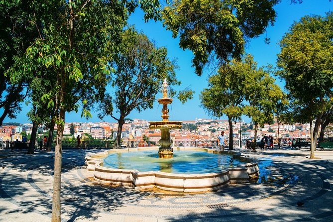 Departure Transfer: Lisbon to Lisbon Airport LIS in Business Car - Cancellation Policy