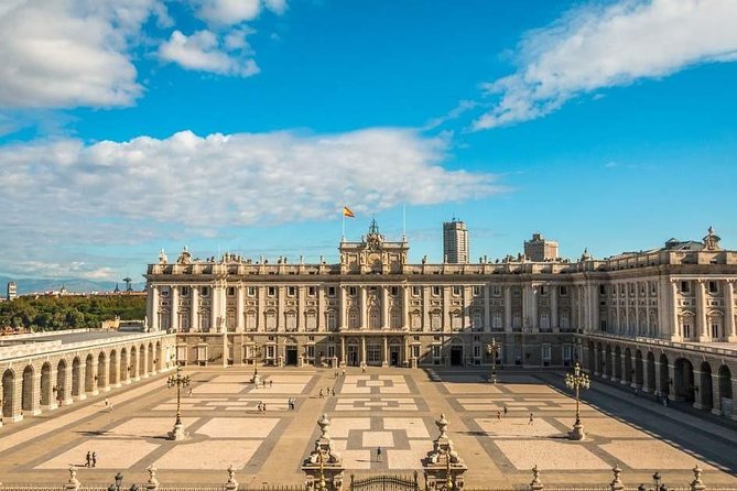 Departure Transfer: Madrid to Madrid Airport MAD in Business Car - Cancellation Policy Overview