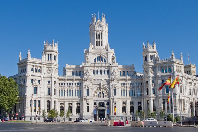 Departure Transfer: Madrid to Madrid Airport MAD in Business Car - Refund and Change Policies