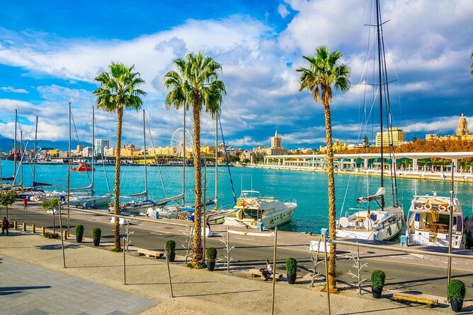 Departure Transfer: Malaga to Malaga Airport AGP by Business Car - Pickup and Drop-off