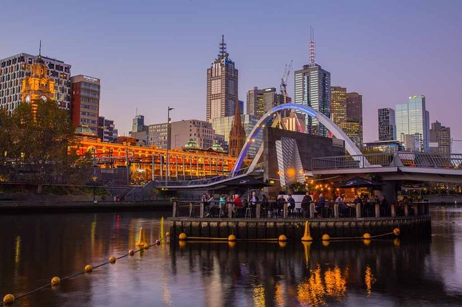 Departure Transfer Melbourne to Melbourne Airport MEL in Sedan - The Sum Up