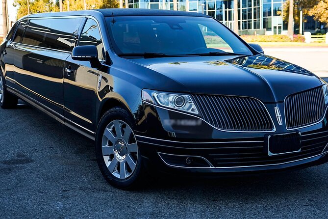 Departure Transfer Montreal to Montreal Airport by Limos or Bus - Pricing and Reservation
