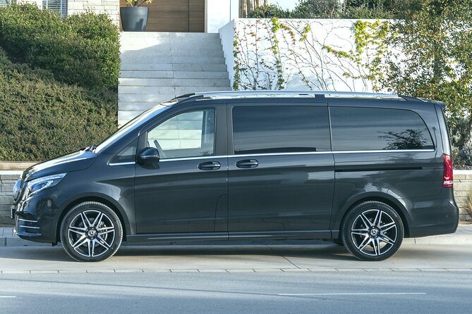 Departure Transfer: Rome to Fiumicino Airport FCO in Luxury Van - Confirmation and Accessibility Information