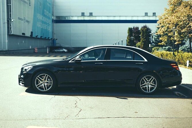 Departure Transfer: Toronto to Pearson Airport YYZ in Sedan Car - Booking Confirmation