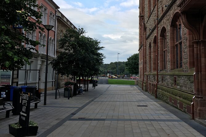 Derrie Danders: Highlights of the Walled City a Self-Guided Audio Tour - Practical Information