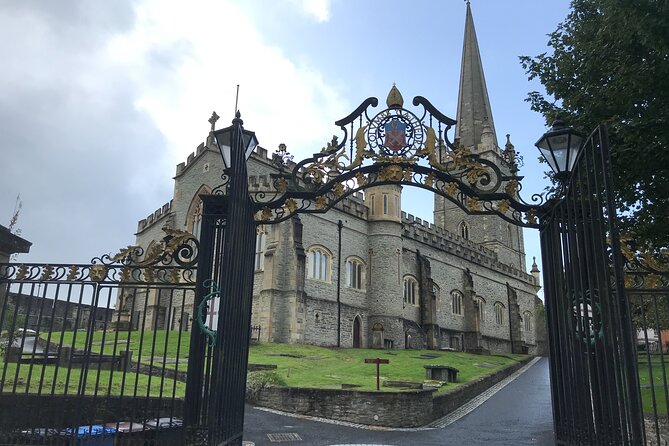 Derry City Private Walking Tour - Group Size and Cancellation Policy