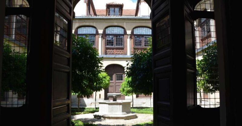 Descalzas Reales Monastery Tour with Tickets - Good To Know