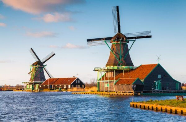 Desde Ámsterdam: Tour De Los Molinos De Viento De Zaanse Schans En Español. - The Sum Up