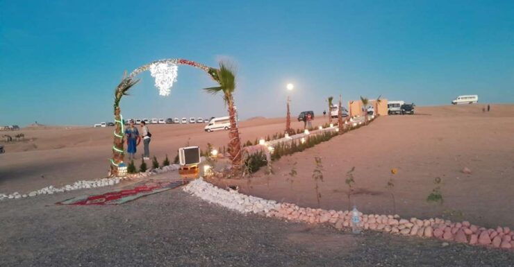 Desert Delights: Dinner & Show Spectacular in Agafay Desert - Highlights of the Experience