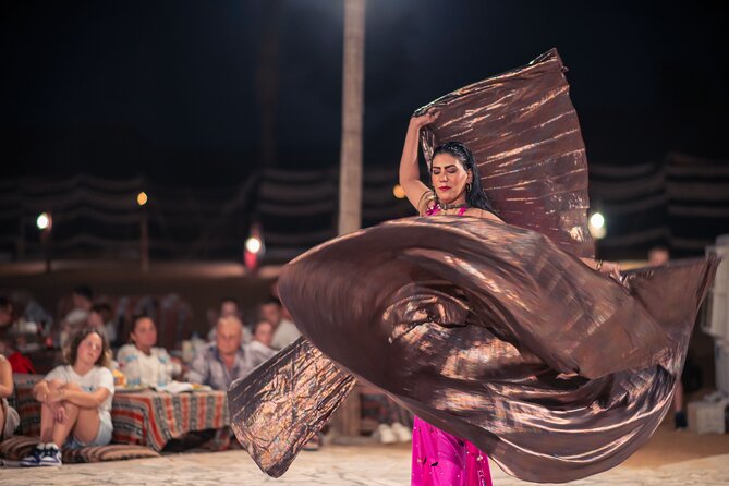 Desert Safari With Dinner and Entertainment Experience From Dubai - Entertainment Highlights
