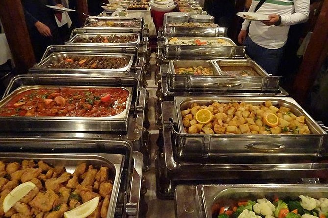 Desert Safari With Dune Bashing and Unlimited 4 Course Barbecue Dinner - Desert Safari Experience