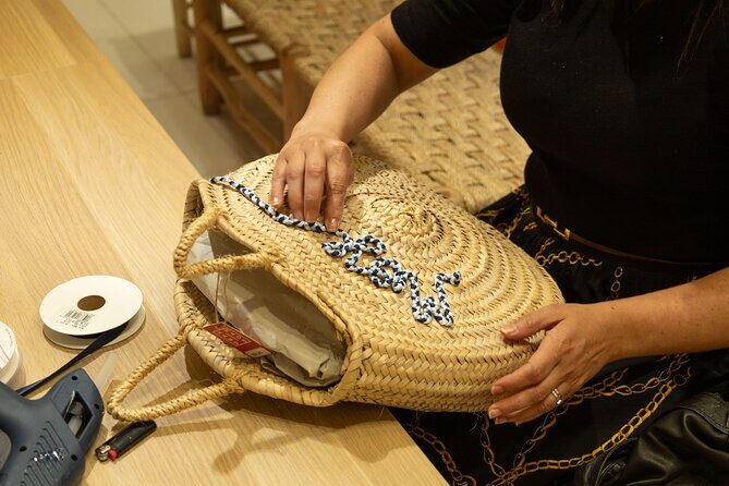 Design and Craft a Raffia Bag in Puerto Plata - FAQs