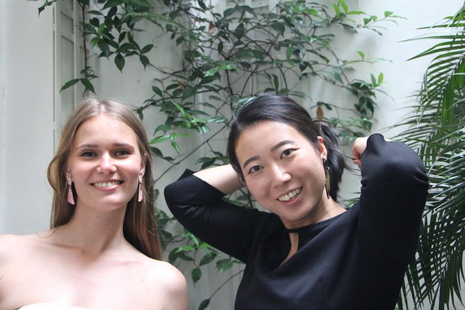 Design Your Personalized Luxury Jewelry in Le Marais, in the Heart of Paris! - Atmosphere and Unique Experiences