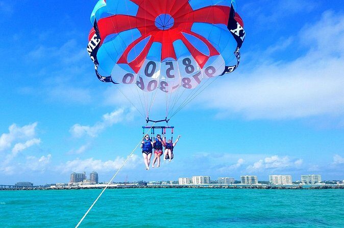 Destin Parasailing Experience Ride from Gilligans Watersports - Group Size and Atmosphere