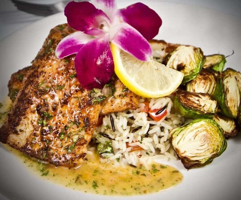 Destin: Sunset Dinner Cruise with Live Music - The Vessel: Solaris Yacht  