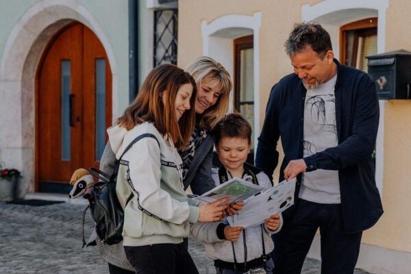 Detective Trail Innsbruck: 2.5 Hours of Puzzle Fun for Families - Accessibility and Format