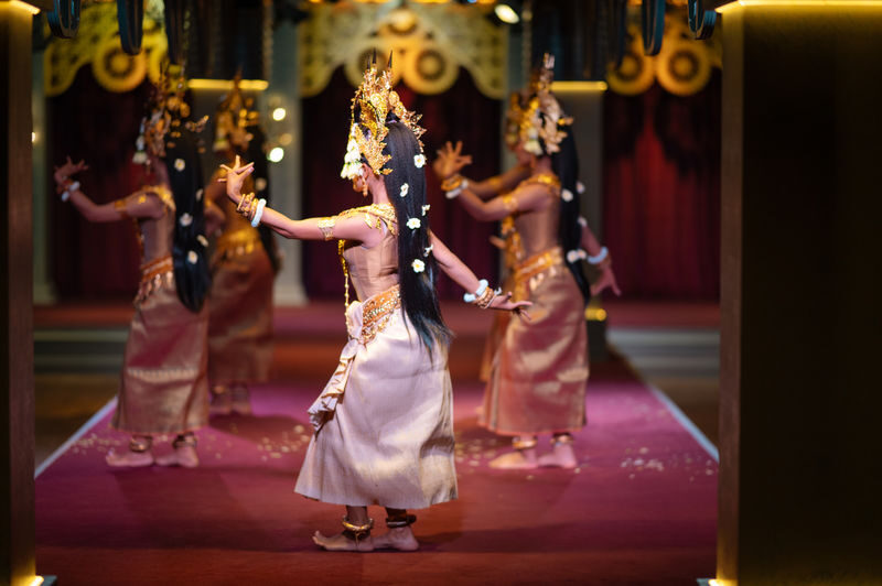 Devi Theater: Apsara Dance Show with Khmer/Western Dinner - Six courses alongside the performance
