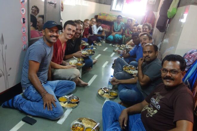Dharavi Walking Tour With Options - Understanding the Complexities