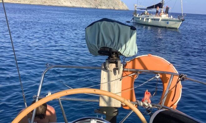 Dia Island: Semi Private Full Day Sailing Cruise - Inclusions