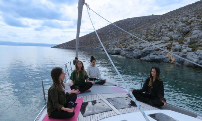 Dia Island: Yoga & Sunset Sailing - What to Bring Along