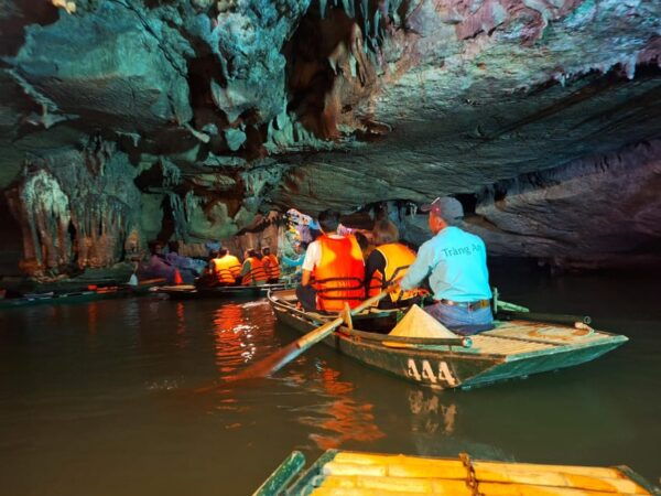 Dia Tang Phi Lai, Cay Thi Pagoda & Trang an Complex Day Tour - Inclusions and Amenities