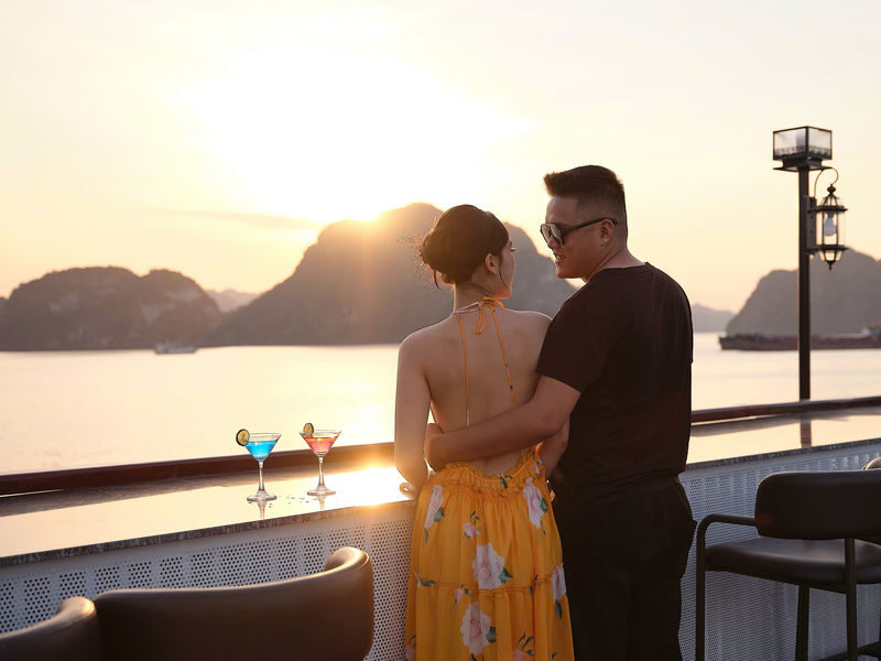 Diamond Luxury Day Cruise: Ha Long Bay,Sung Sot & Ti Top Island - Should you book the Diamond cruise?