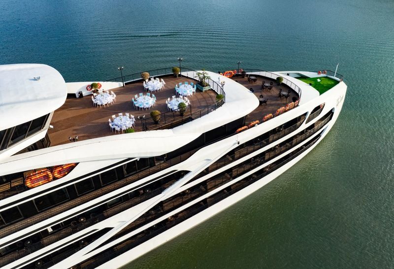 Diana 2D1N Cruise: Ha Long Bay & Lan Ha Bay Tour - Cabins, service and the meaning of “luxury”