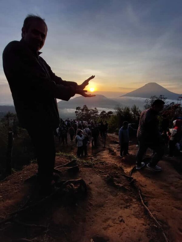 Dieng Plateau Sikunir Golden sunrise trip with guide - Discovering the Magic of Dieng Plateau