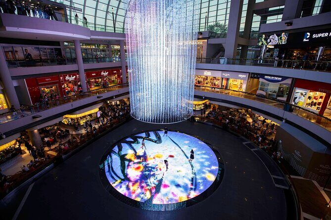 Digital Light Canvas by teamLab at Marina Bay Sands - Who Would Love This Experience?